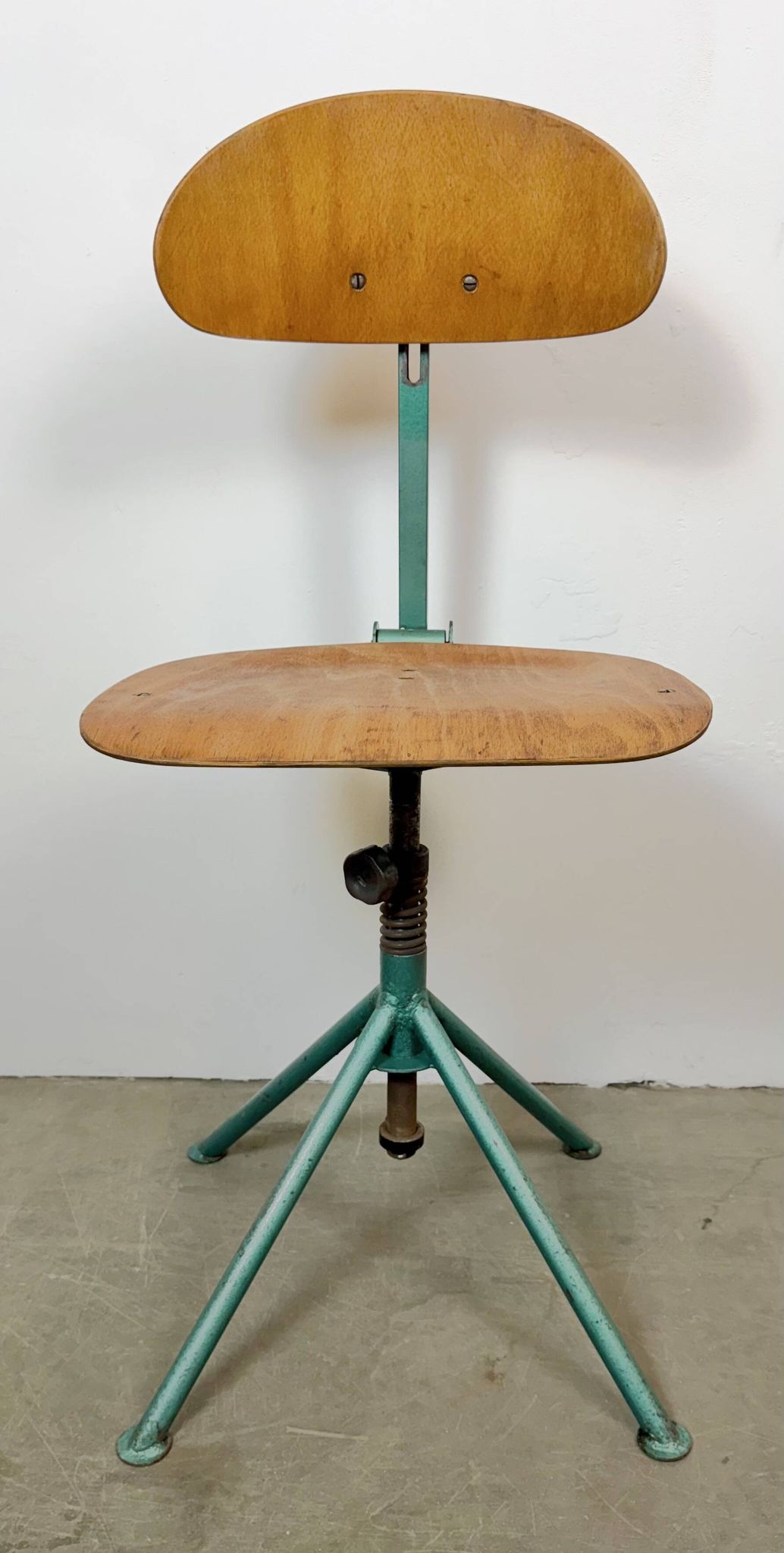 Chaise d'atelier industrielle verte foncée, années 1950