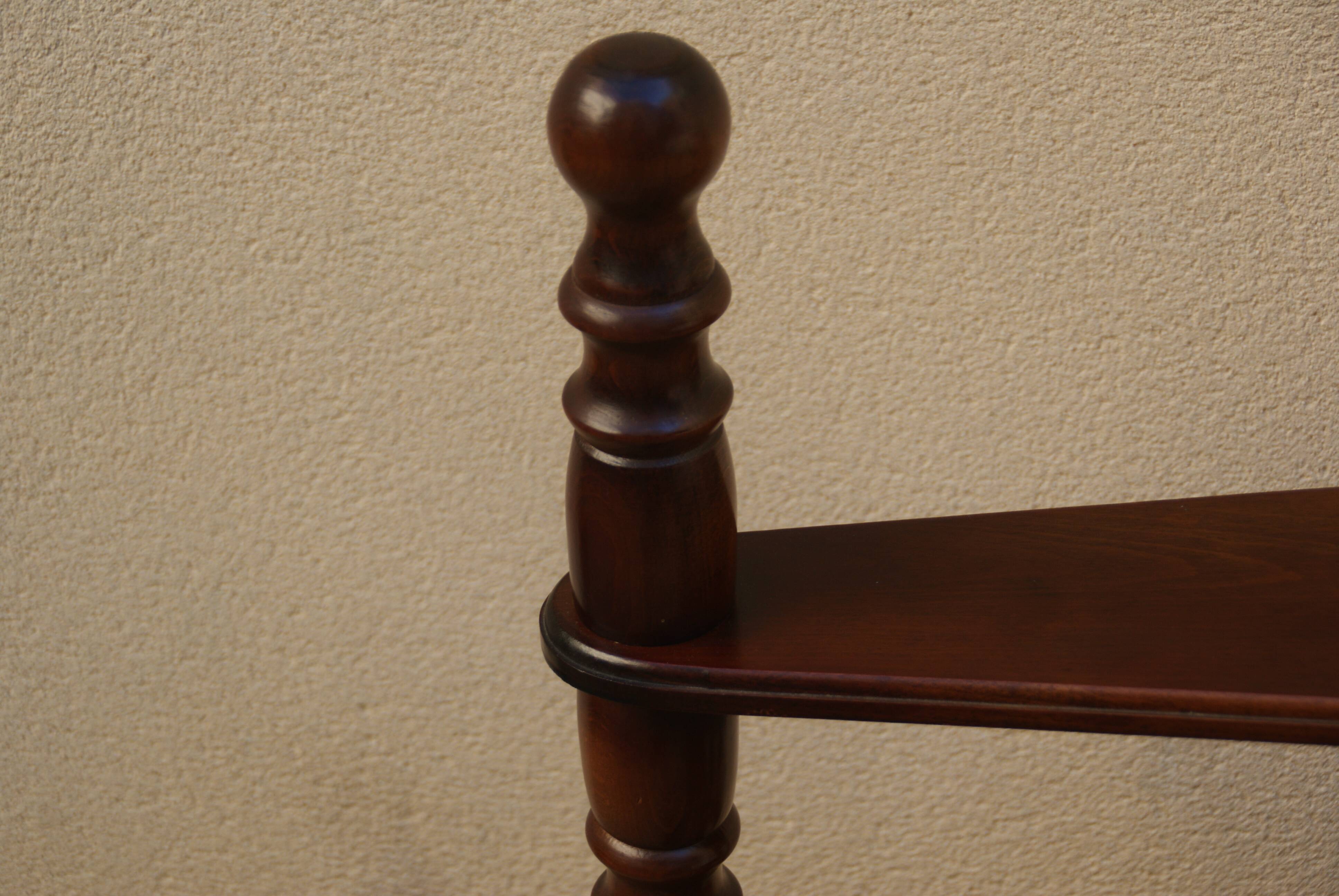 Escalier - Escabeau de bibliothèque