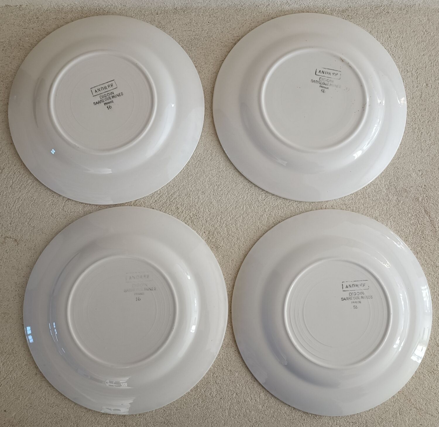 Set of 4 plates iron earth Digoin Sarreguemines
