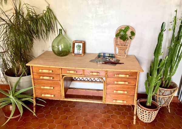 Bureau ancien en rotin