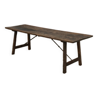 Table à manger espagnole antique en châtaignier