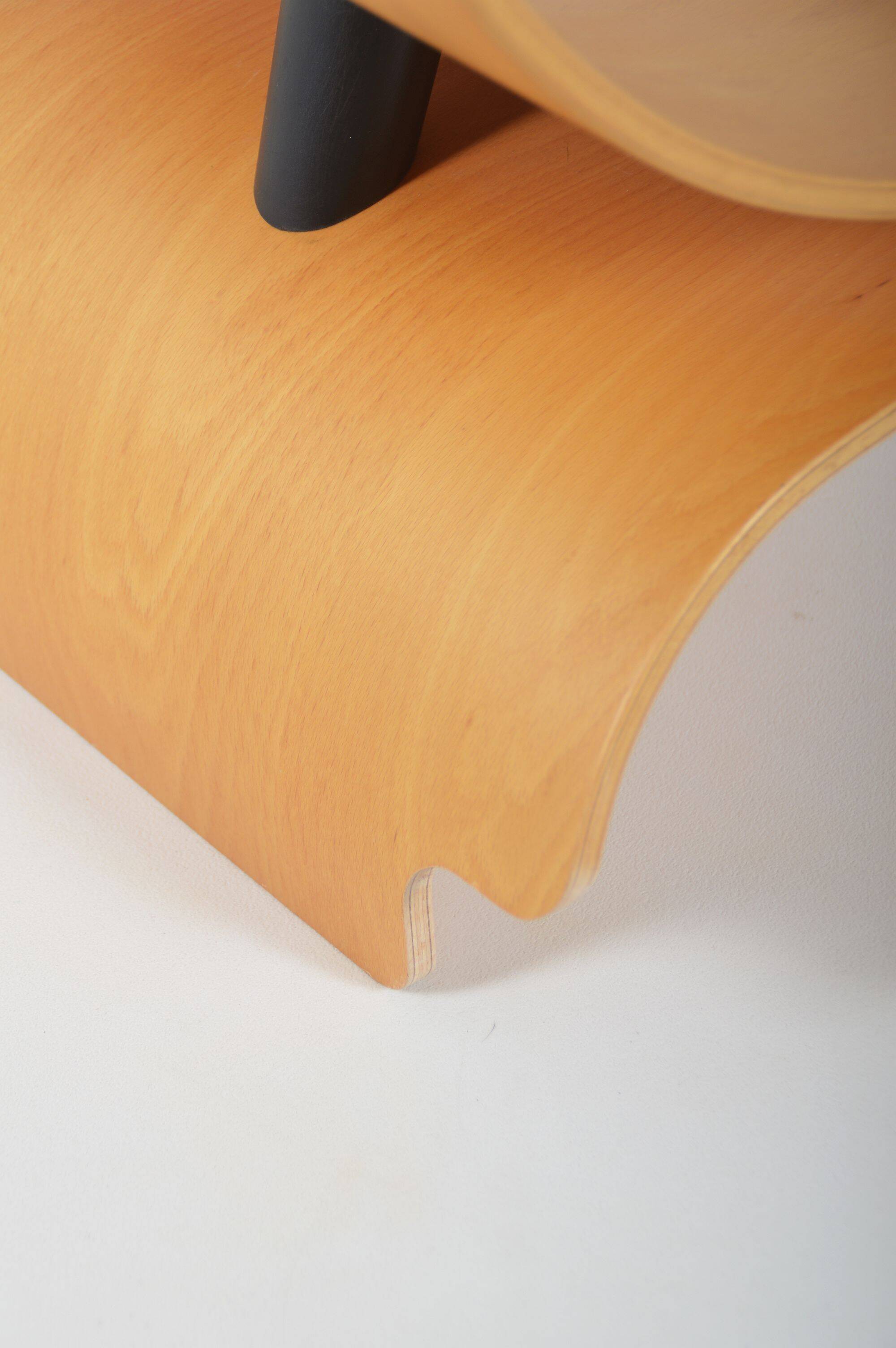 Chaise longue en bois au design danois unique
