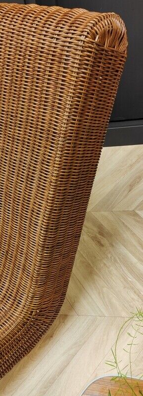 Vintage lounge chair