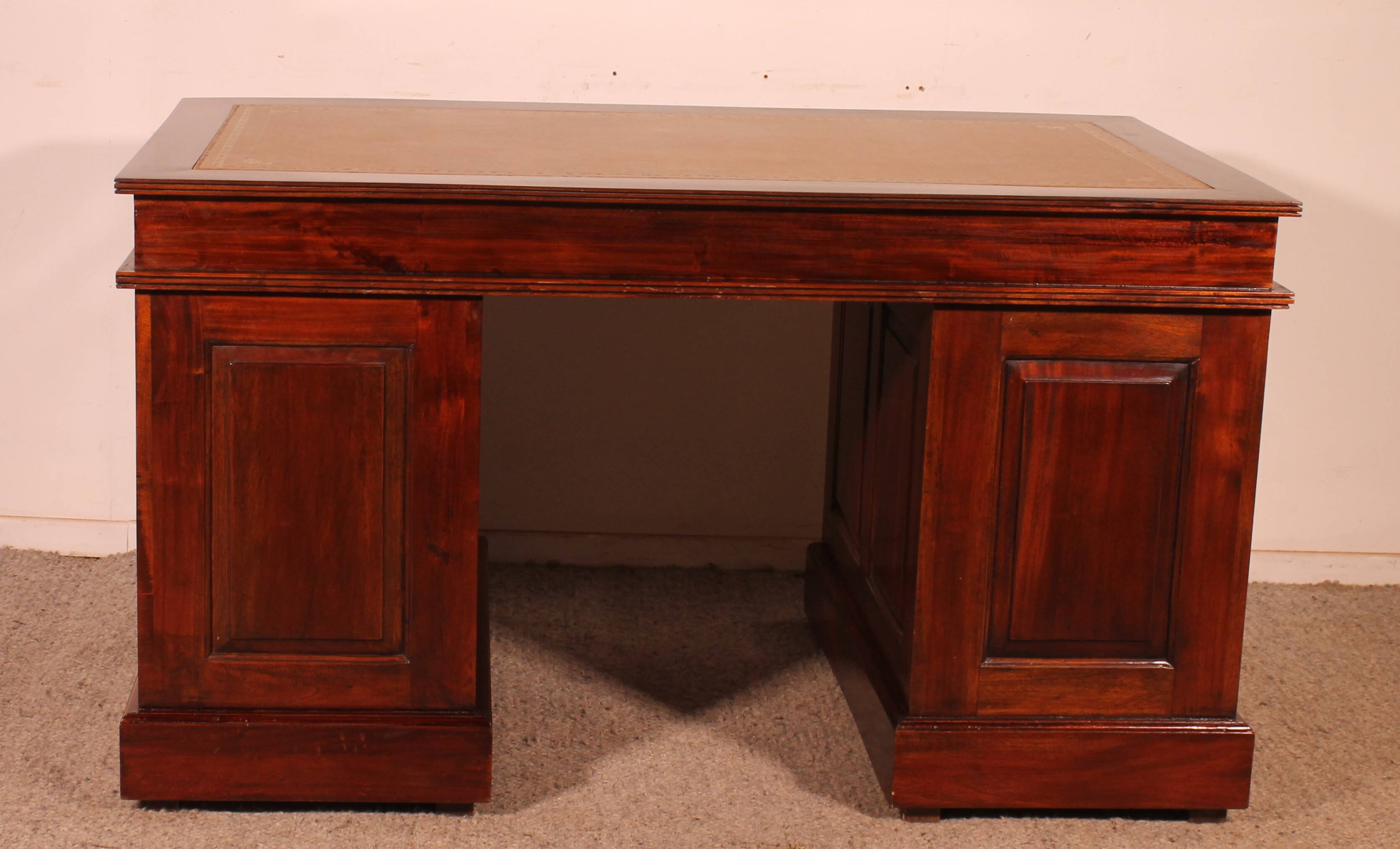 English mahogany pedestal desk