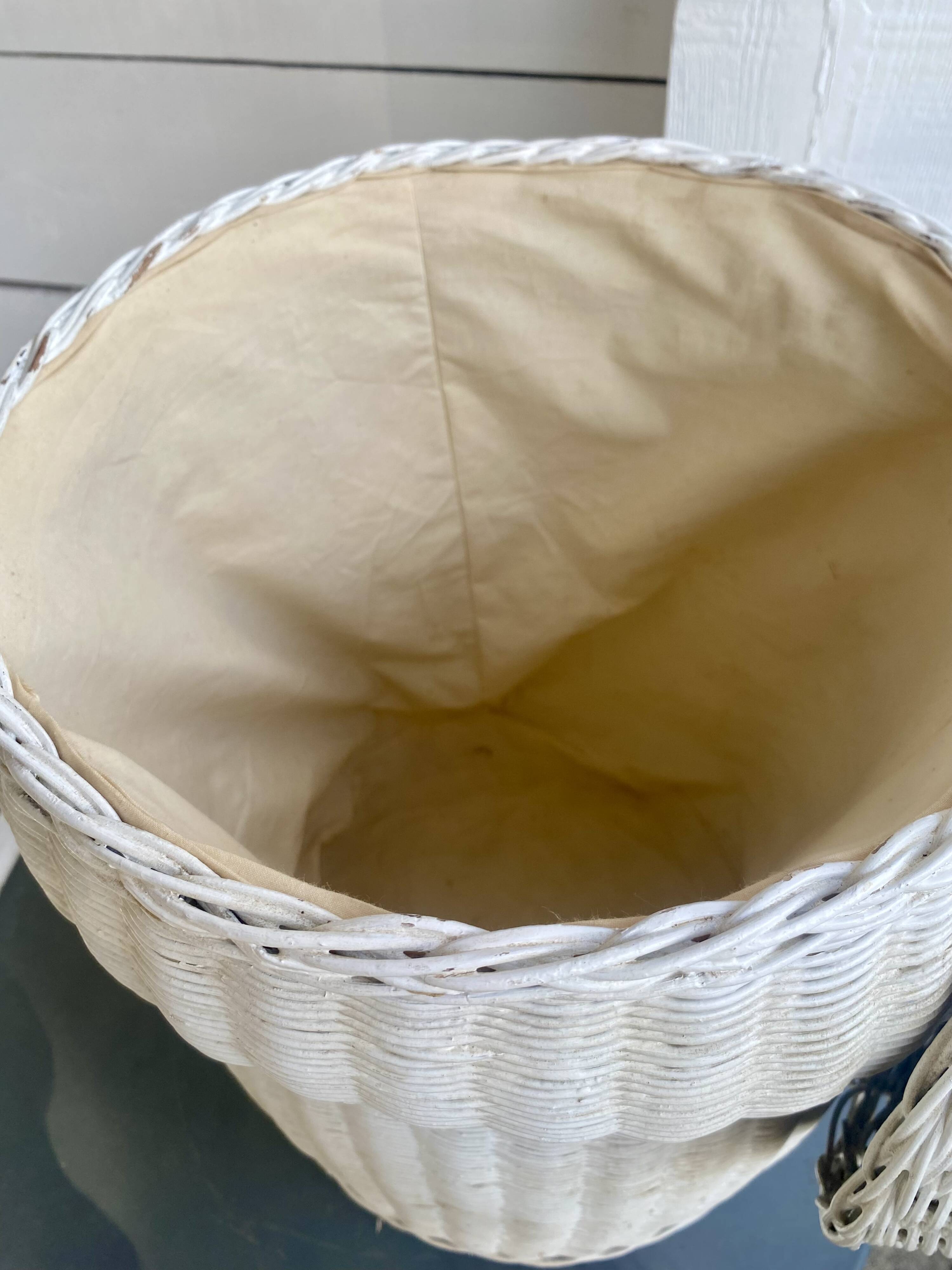 Zoomorphic straw basket