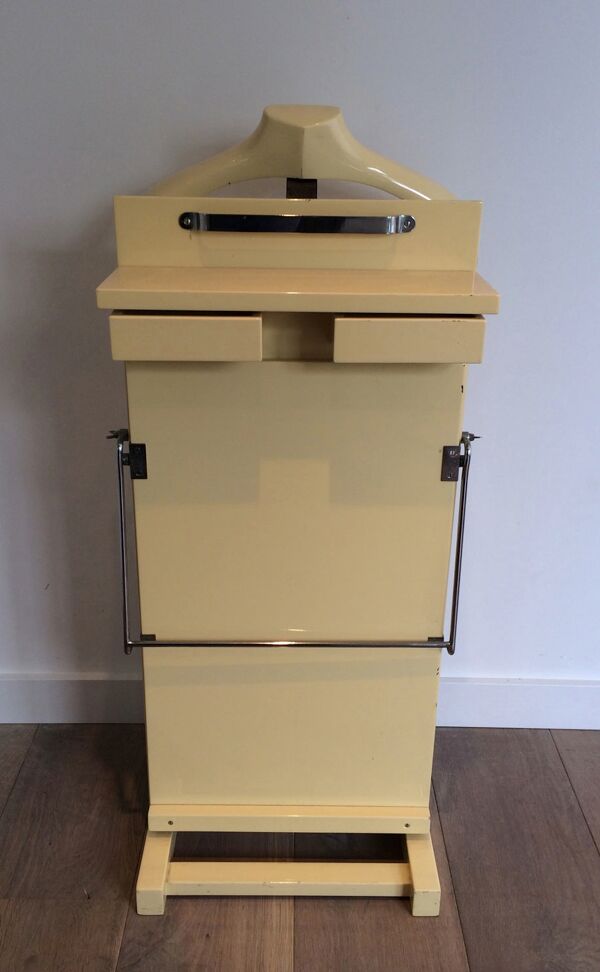 Valet de chambre laqué coquille d’œuf. Vers 1960