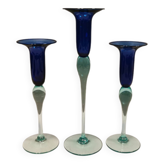 Set de 3 bougeoirs Royal Copenhagen, modèle Harlequin en verre bleu/turquoise.