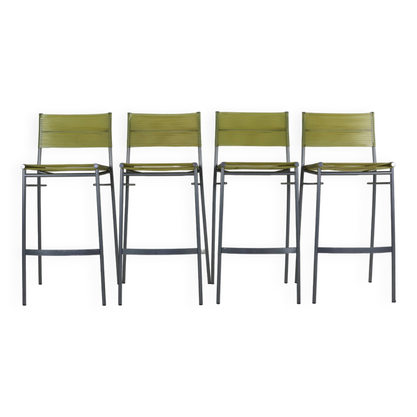 Ensemble de quatre tabourets de bar par Tito Agnoli pour Pierantonio Bonacina
