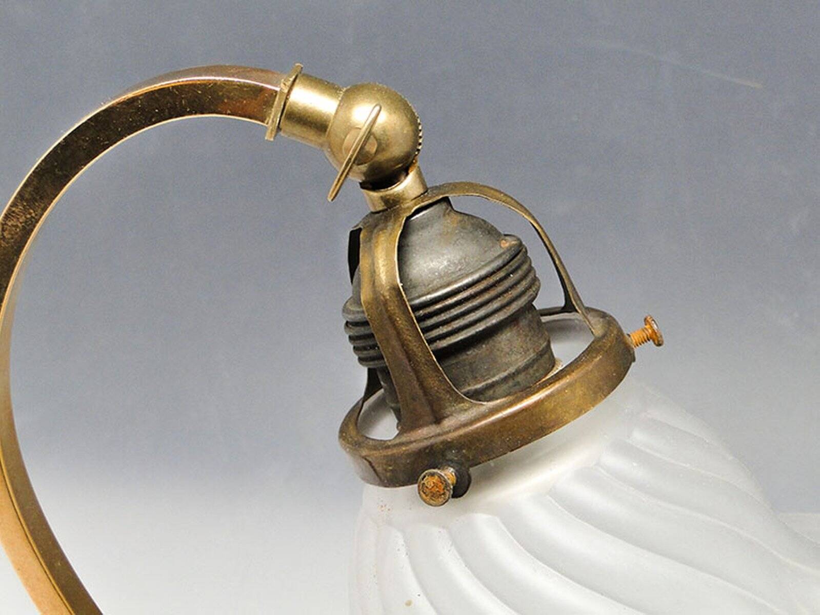 Lampe de chevet en verre et métal Art Nouveau du début du 20e siècle, Autriche, années 1890.