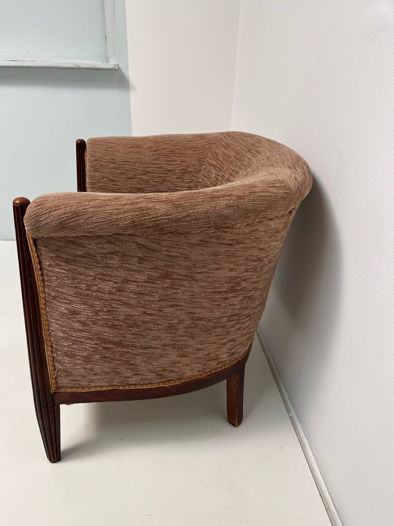 Armchair in the shape of a barrel 20-30s