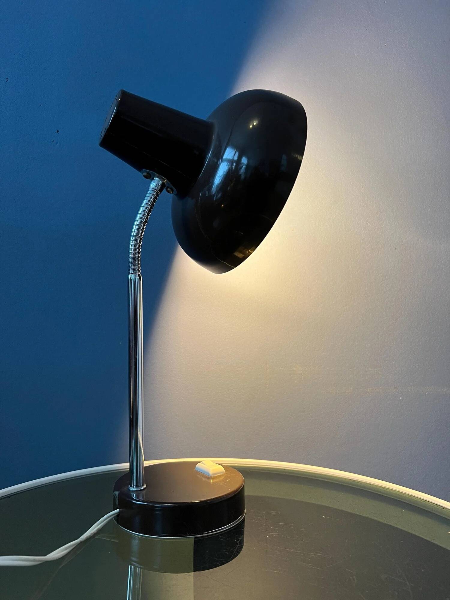 Metal vintage brown table lamp