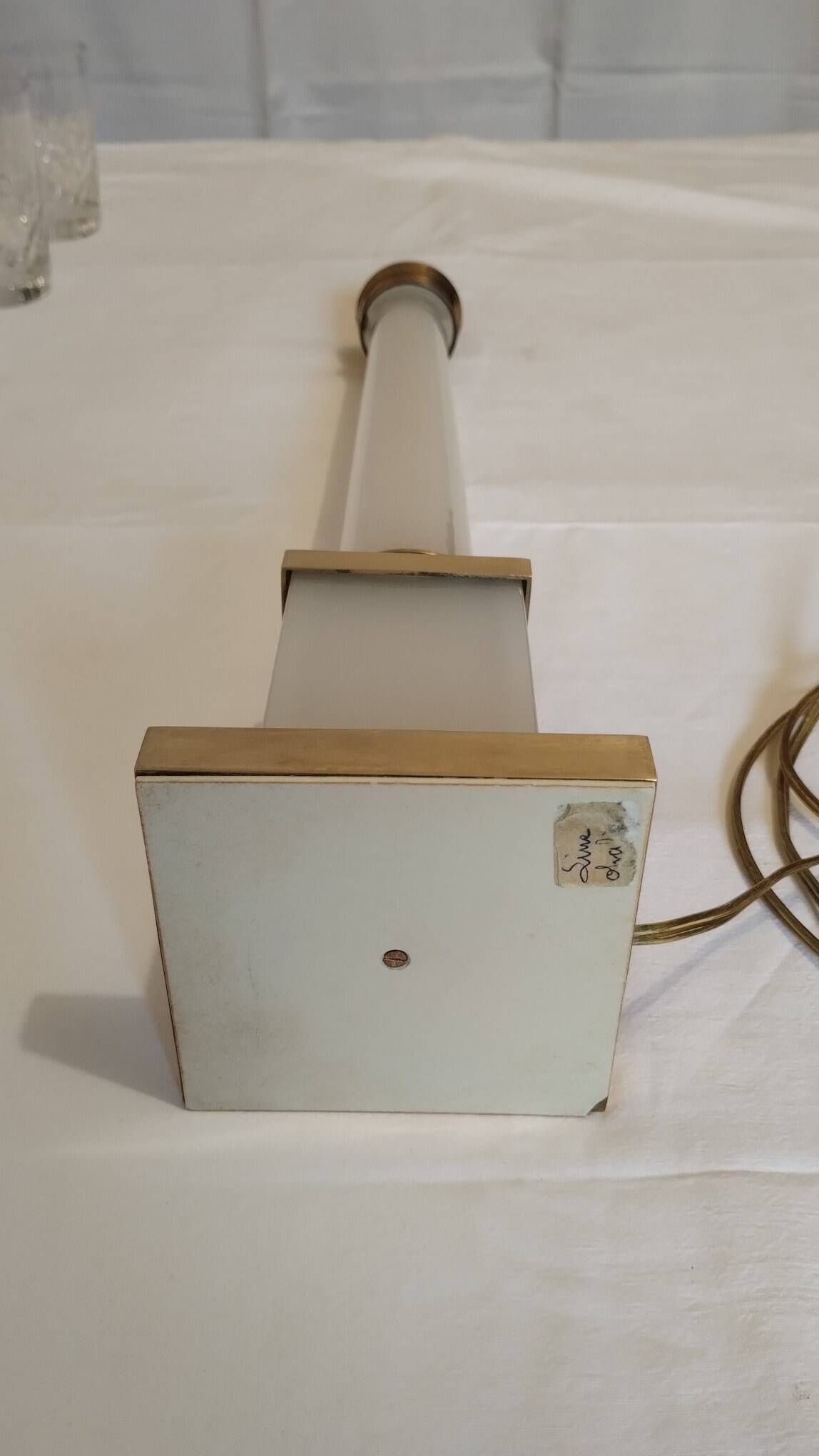 Desk or table lamp