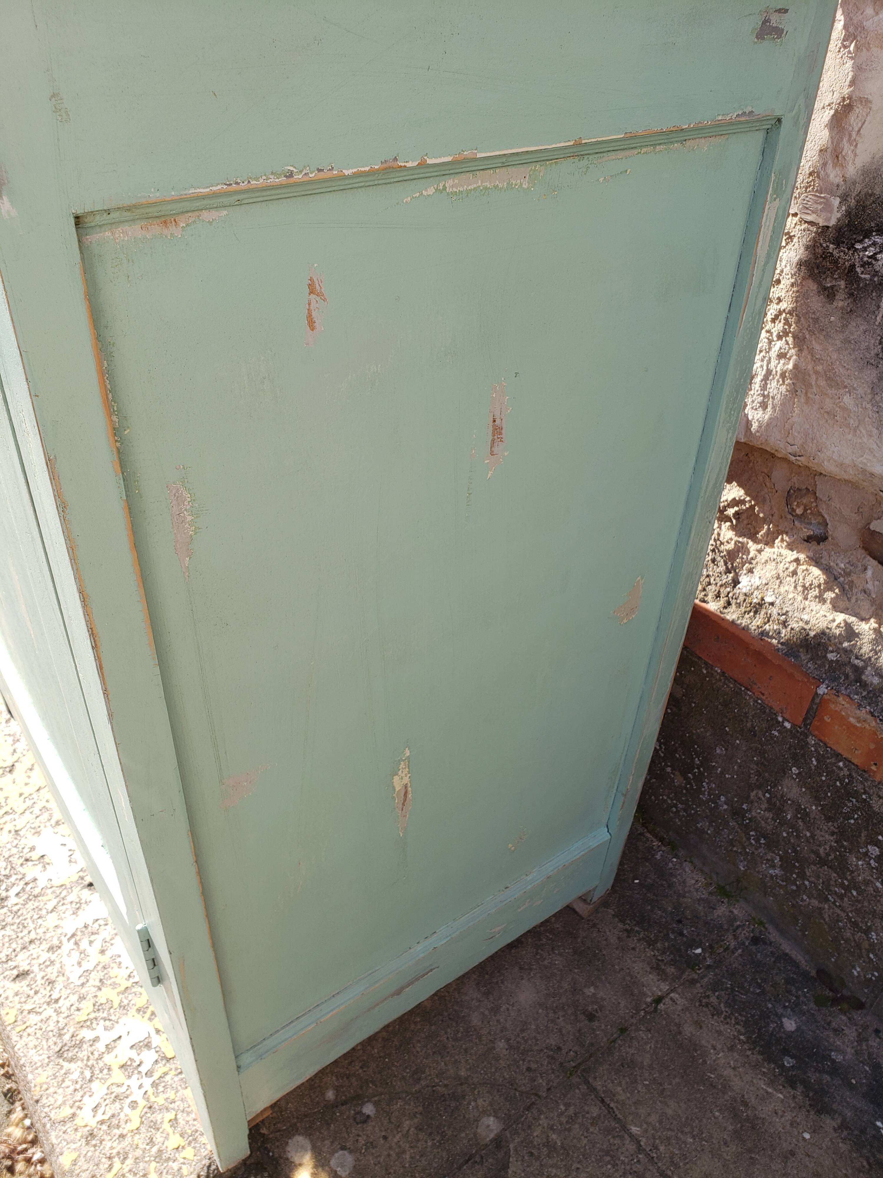 Parisian wardrobe patina ancient mint