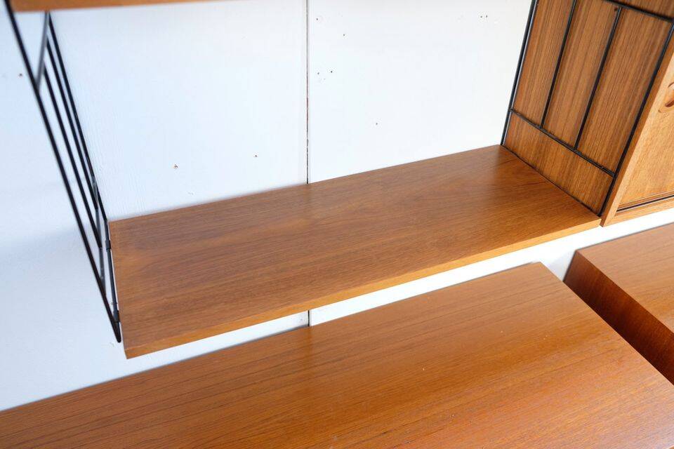 WHB shelf in teak, retro vintage style from the 60s-70s.