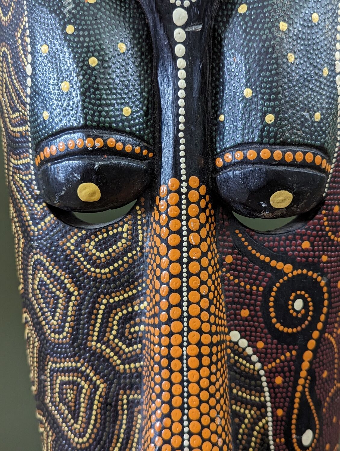 Asian tribal mask 1m