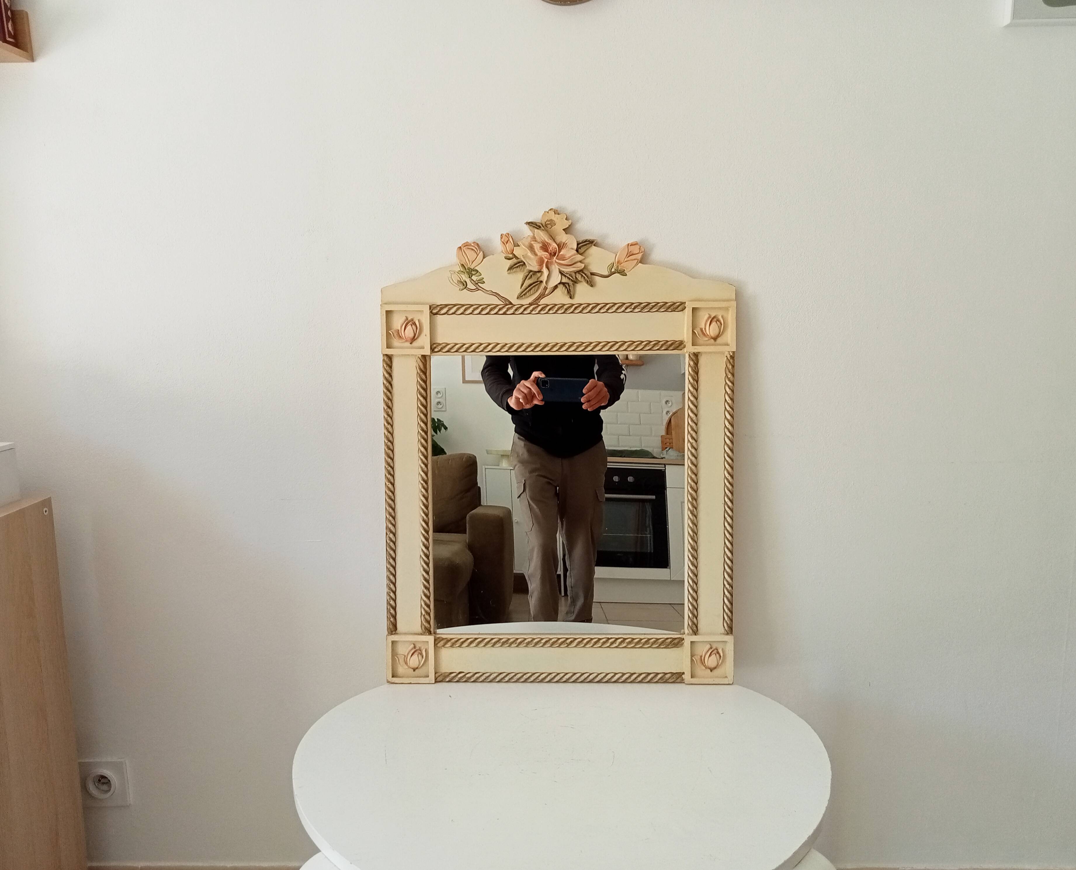 Vintage bohemian mirror from the 80s in carved wood.