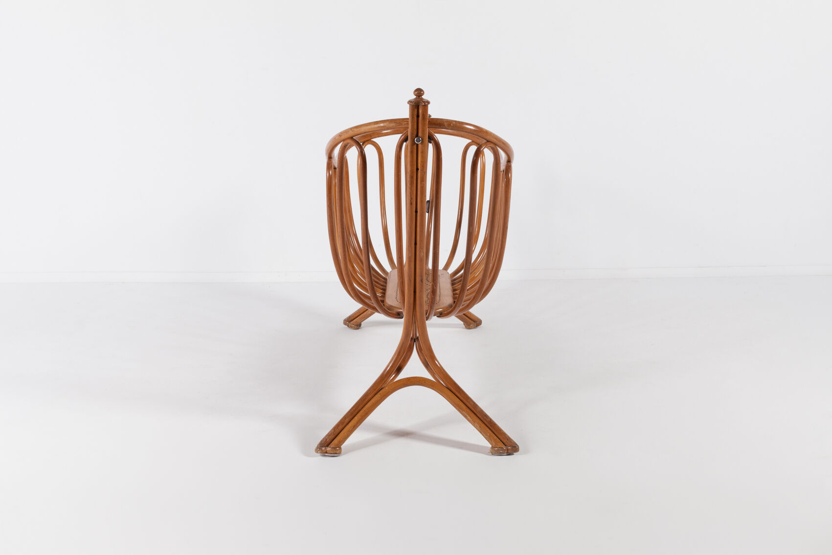 Baby cradle Thonet NR. 2