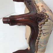 Repose-pied en bois rembourré vintage style Louis IV