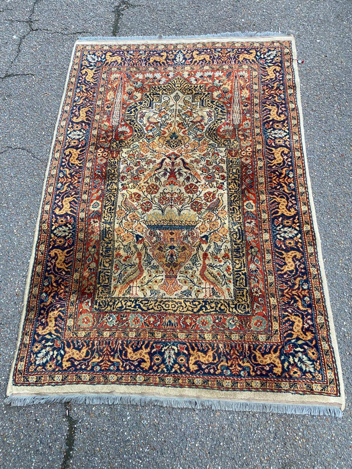 Authentic Persian Lahore rug in burgundy wool 135x200cm