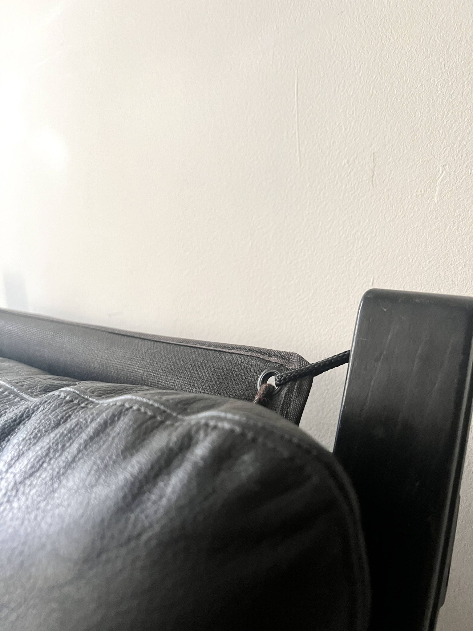 Scandinavian black leather armchair Siesta by Ingmar Relling, design 1970.