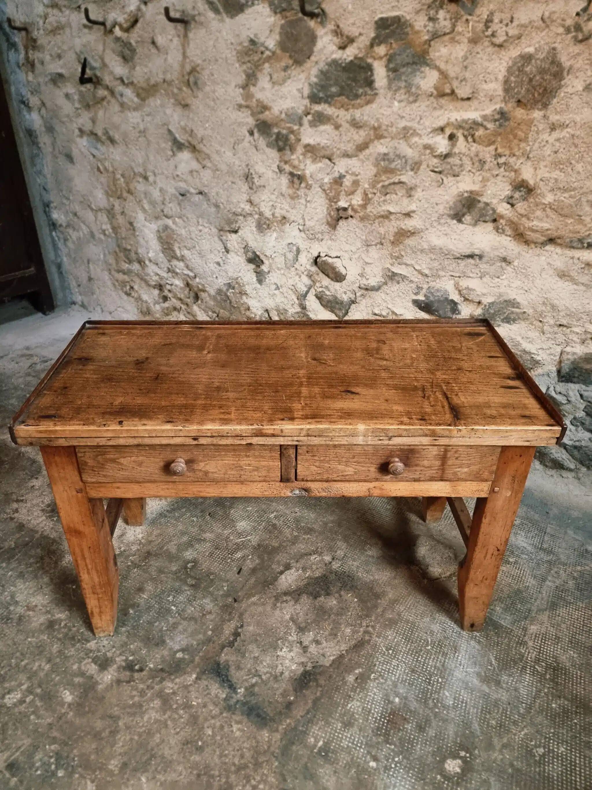 Antique French side table from the 19th century in cherry and oak – circa 1870