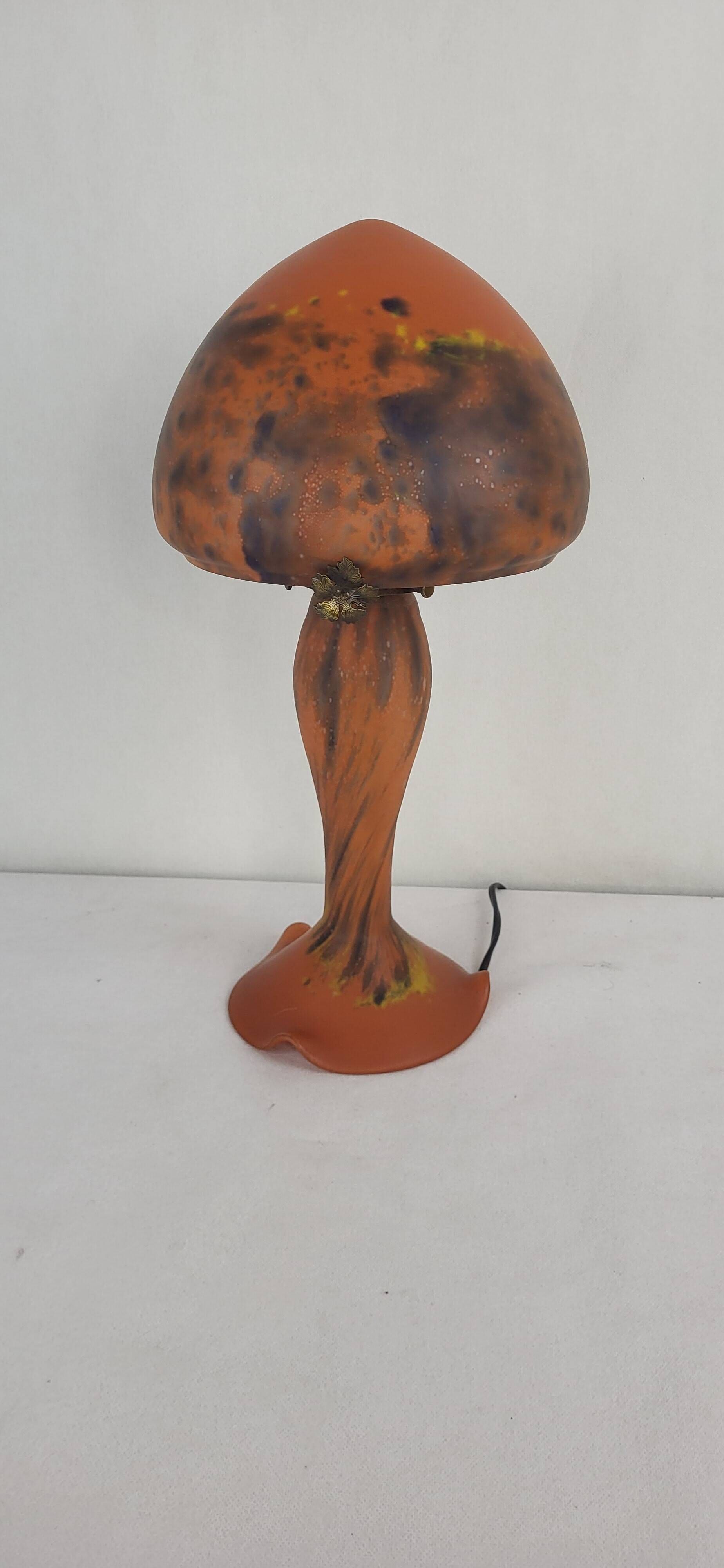 Glass paste lamp