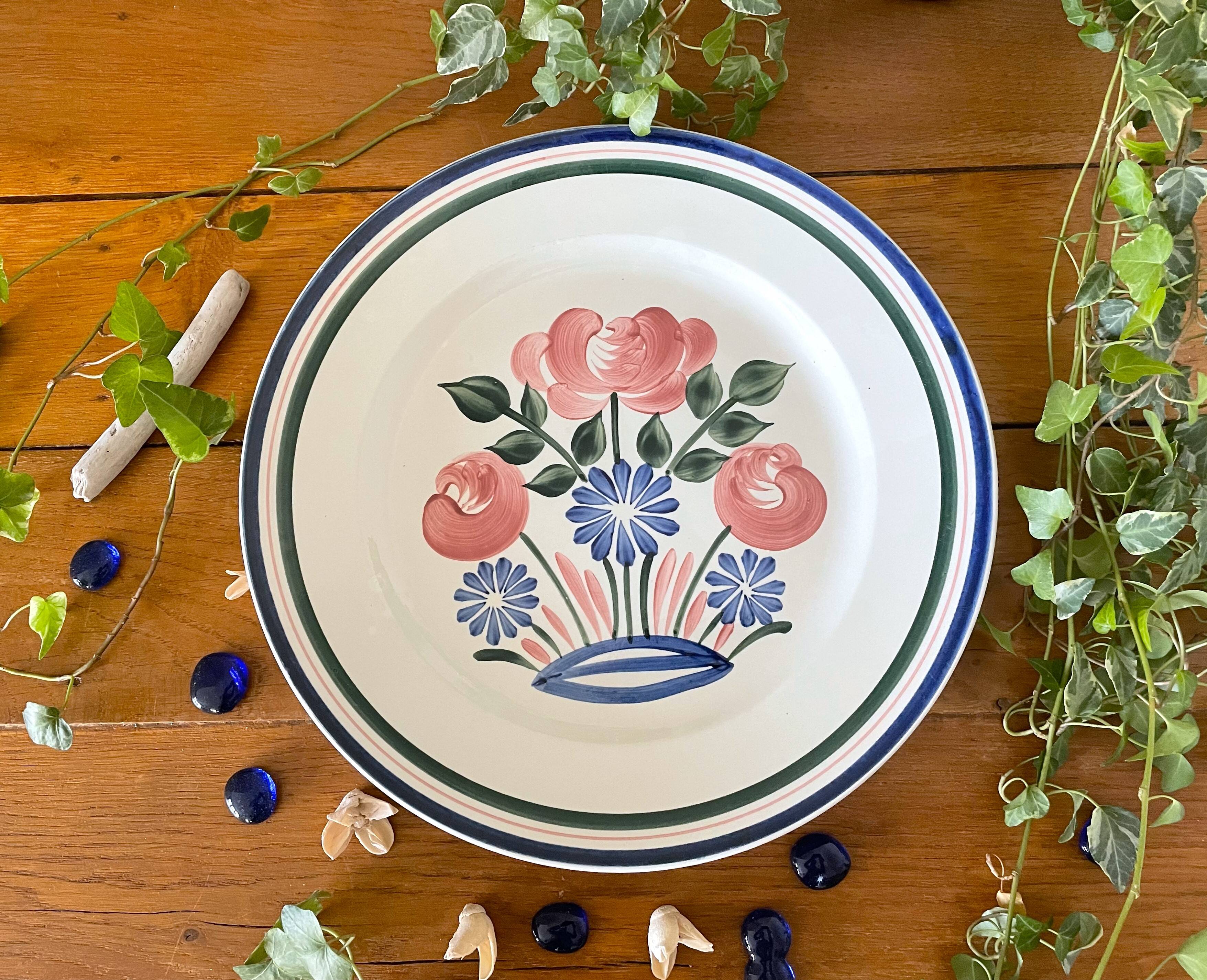 Old serving dish in Choisy-le-Roi earthenware