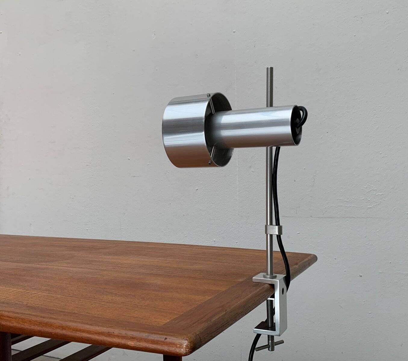 FA2 clamp desk lamp in Mid-Century style by Peter Nelson for Architectural Lighting Company, England, 1960s.