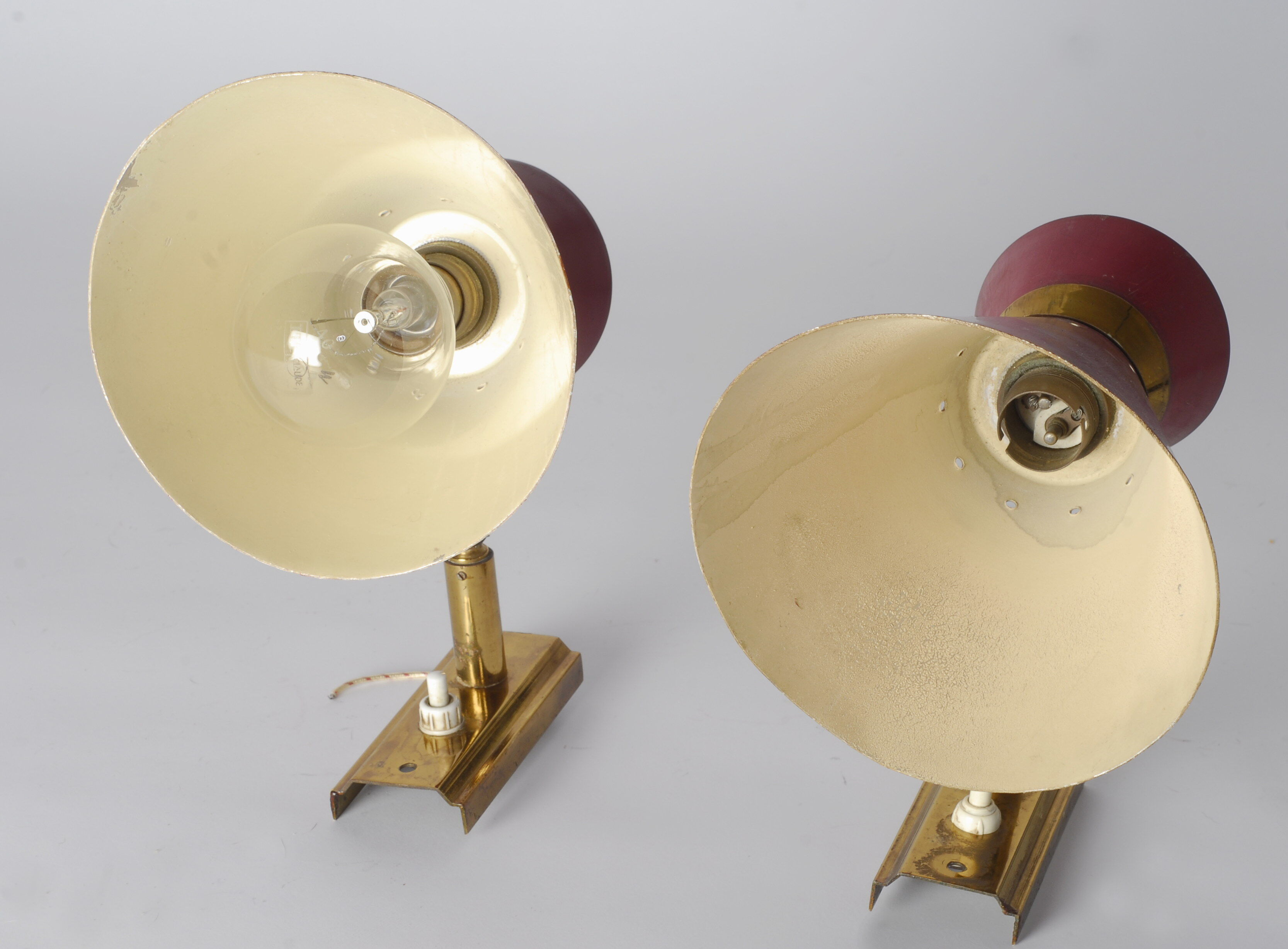 Pair diabolo bordeaux in dating from the 50s wall light