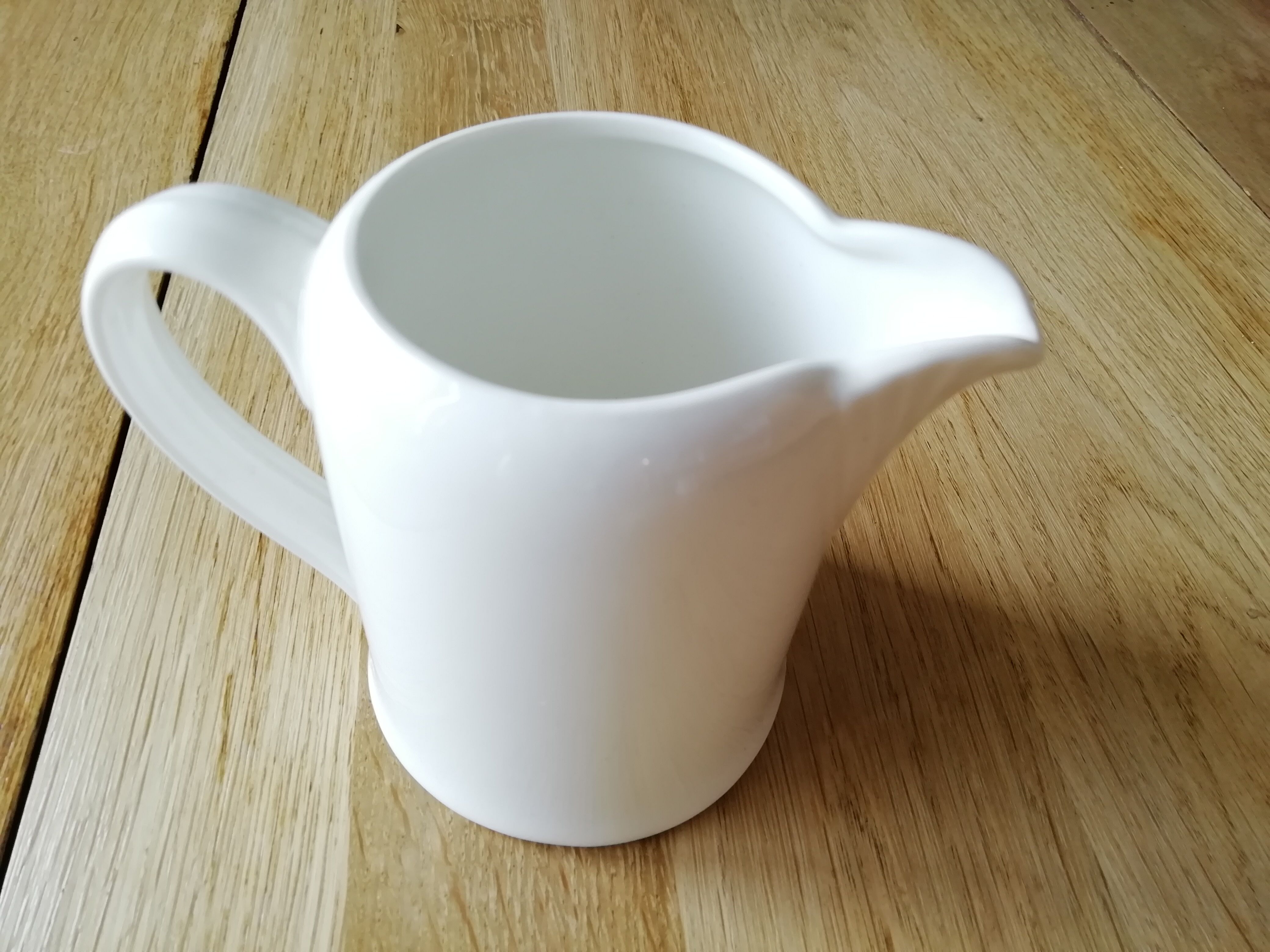 Villeroy and Boch milk pot or cream