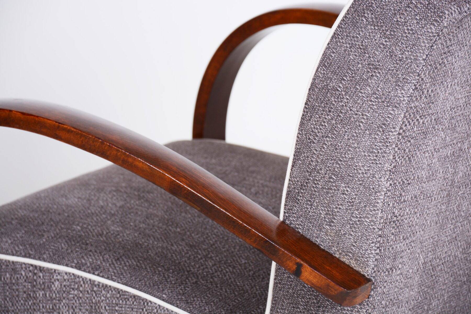 Czech Art Deco Beech Armchair attributed to J. Halabala for Up Zavody, 1930s
