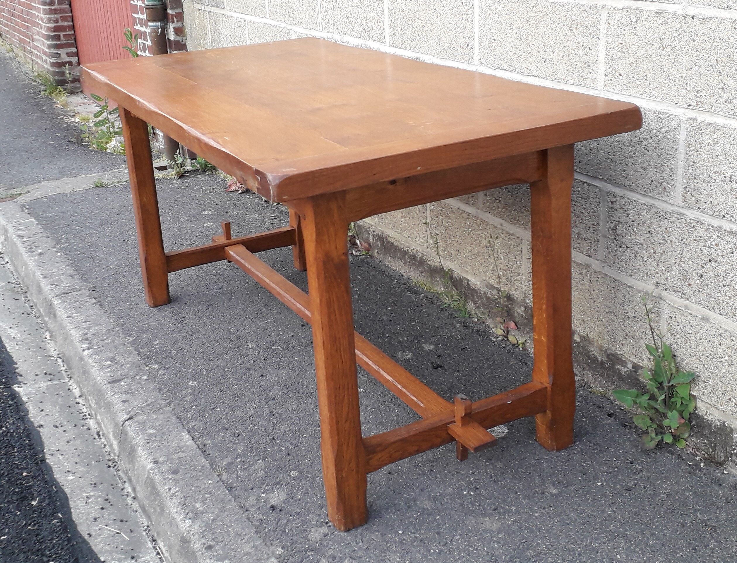 Farm table