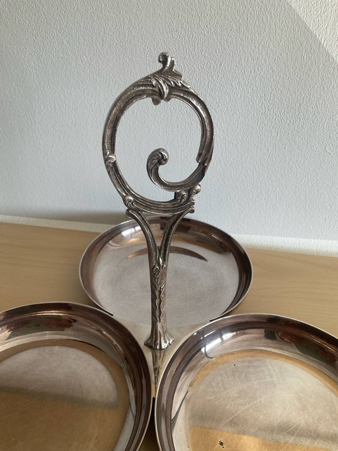Vintage silver-plated metal bowl servant