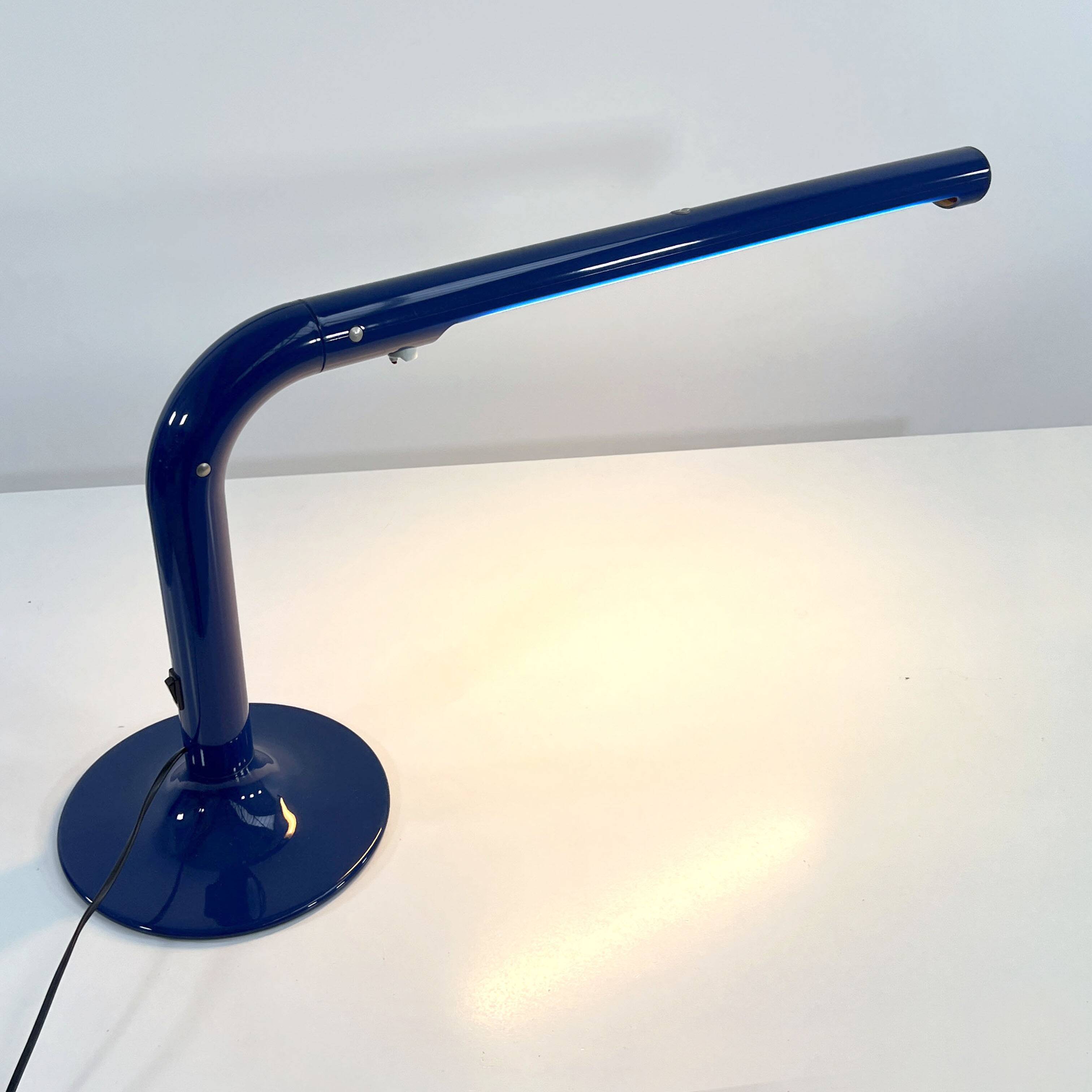 Lampe de table Tube bleue par Anders Pehrson pour Ateljé Lyktan, 1970