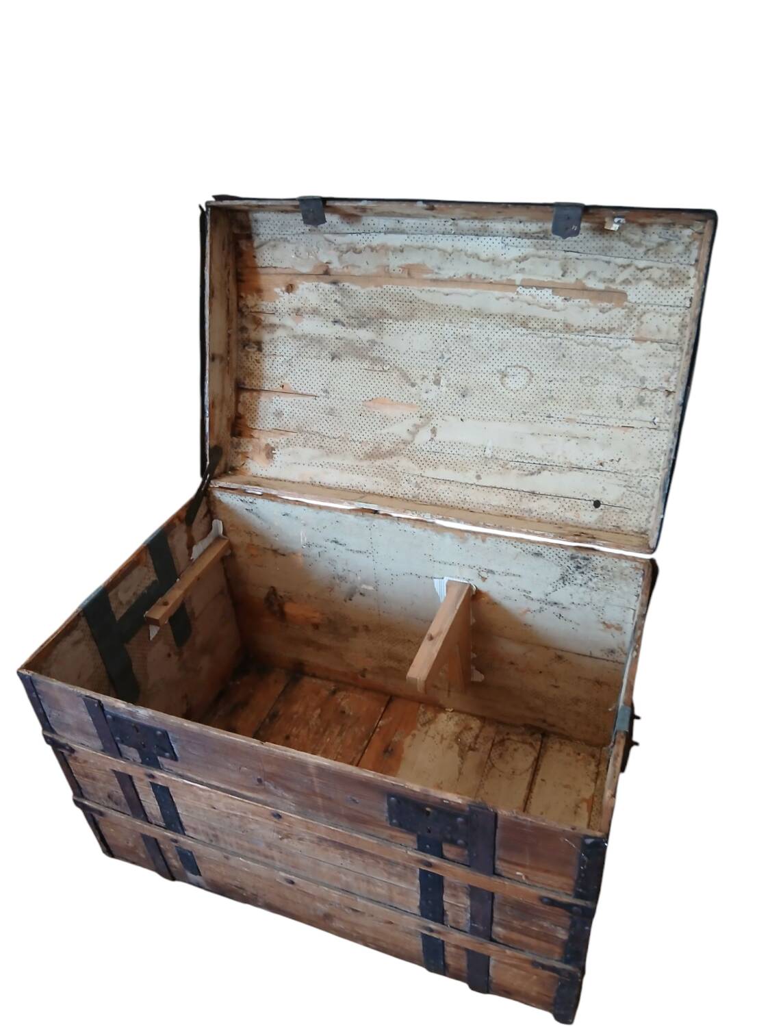 19th century stagecoach trunk
