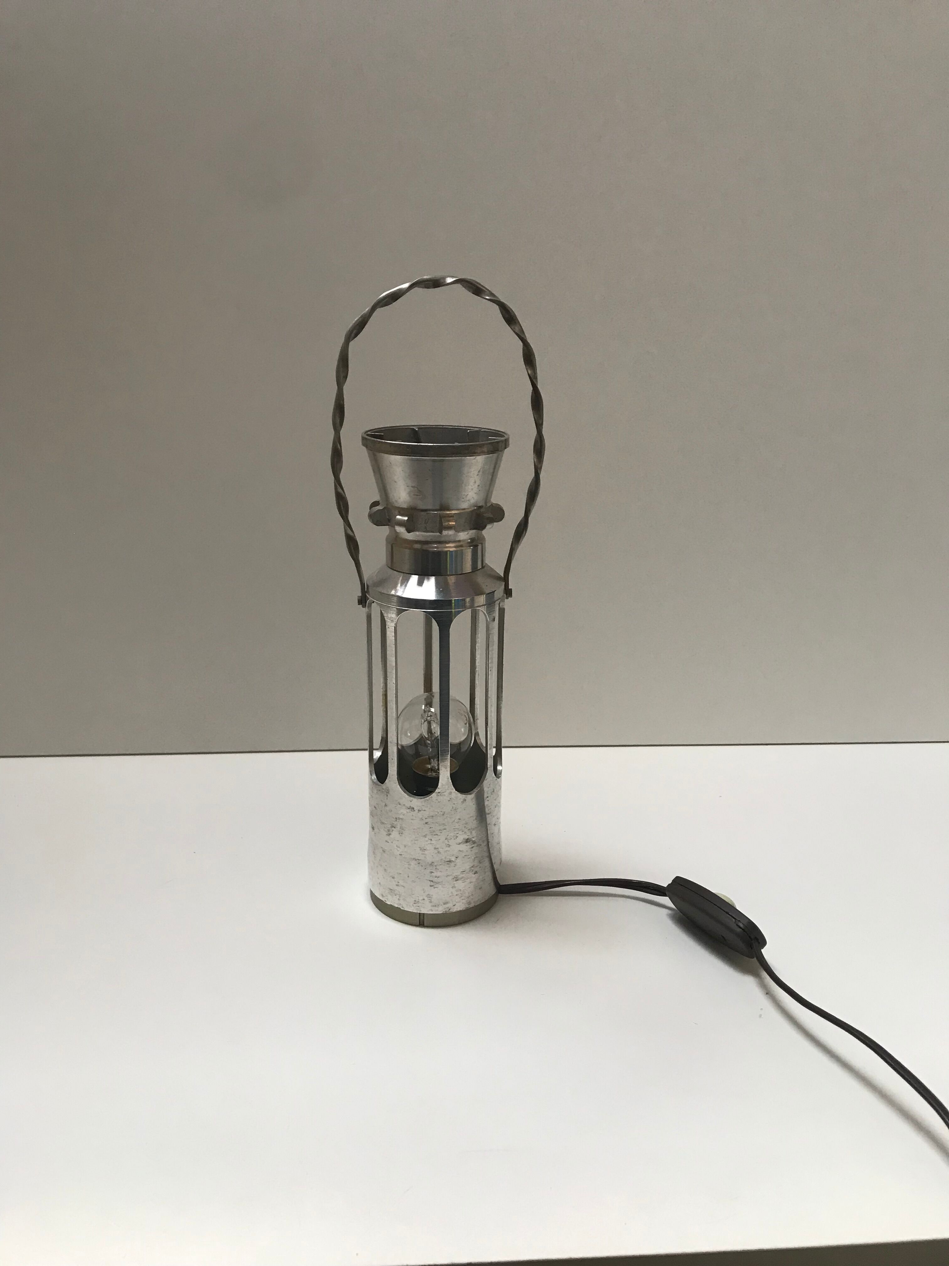 Lampe à poser aluminium
