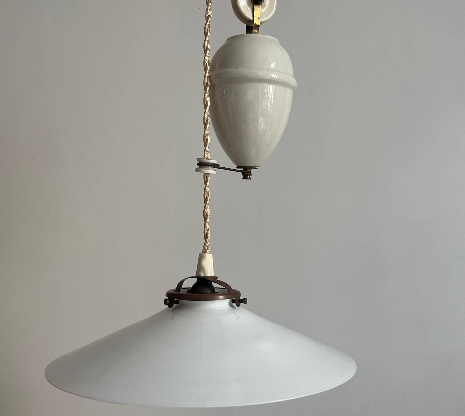 Antique opaline suspension, raised and lowered