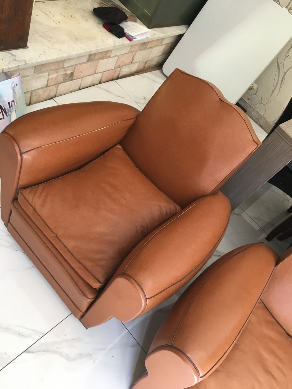 2 Moustache club chairs