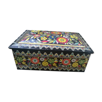 Enamelled tole box