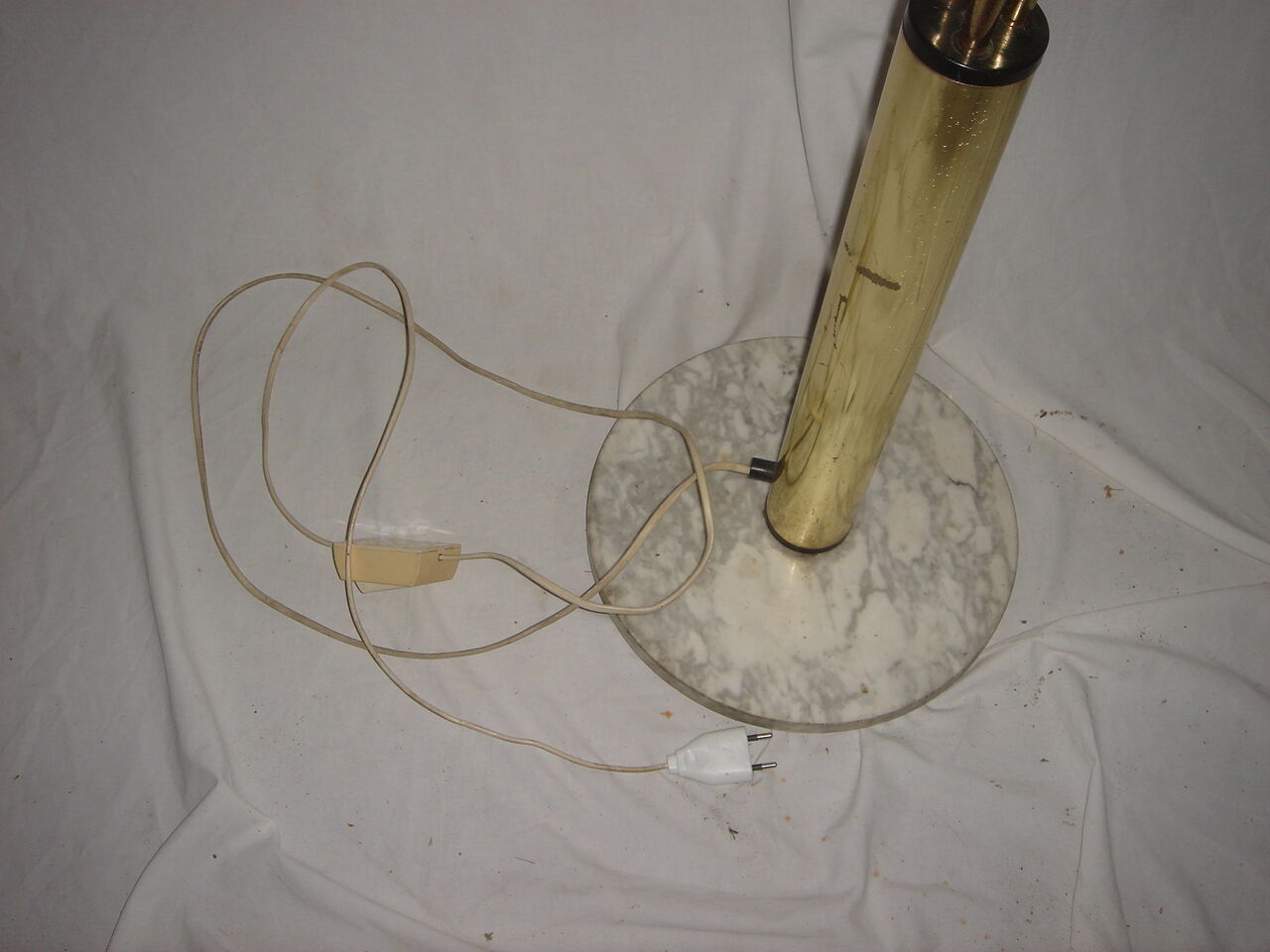 3-ball gold brass lamppost from 1970