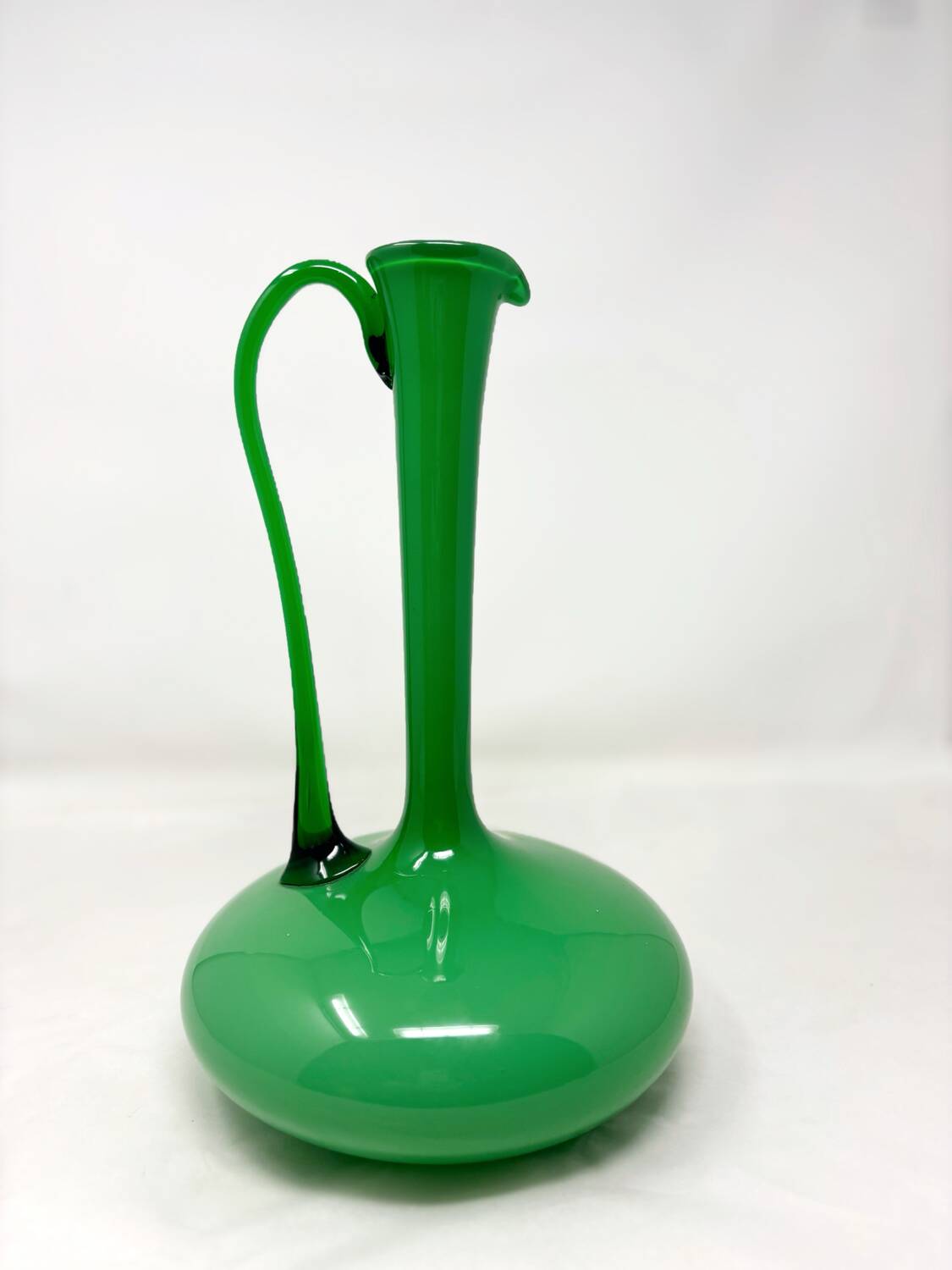 Vase carafe en opaline Empoli vert