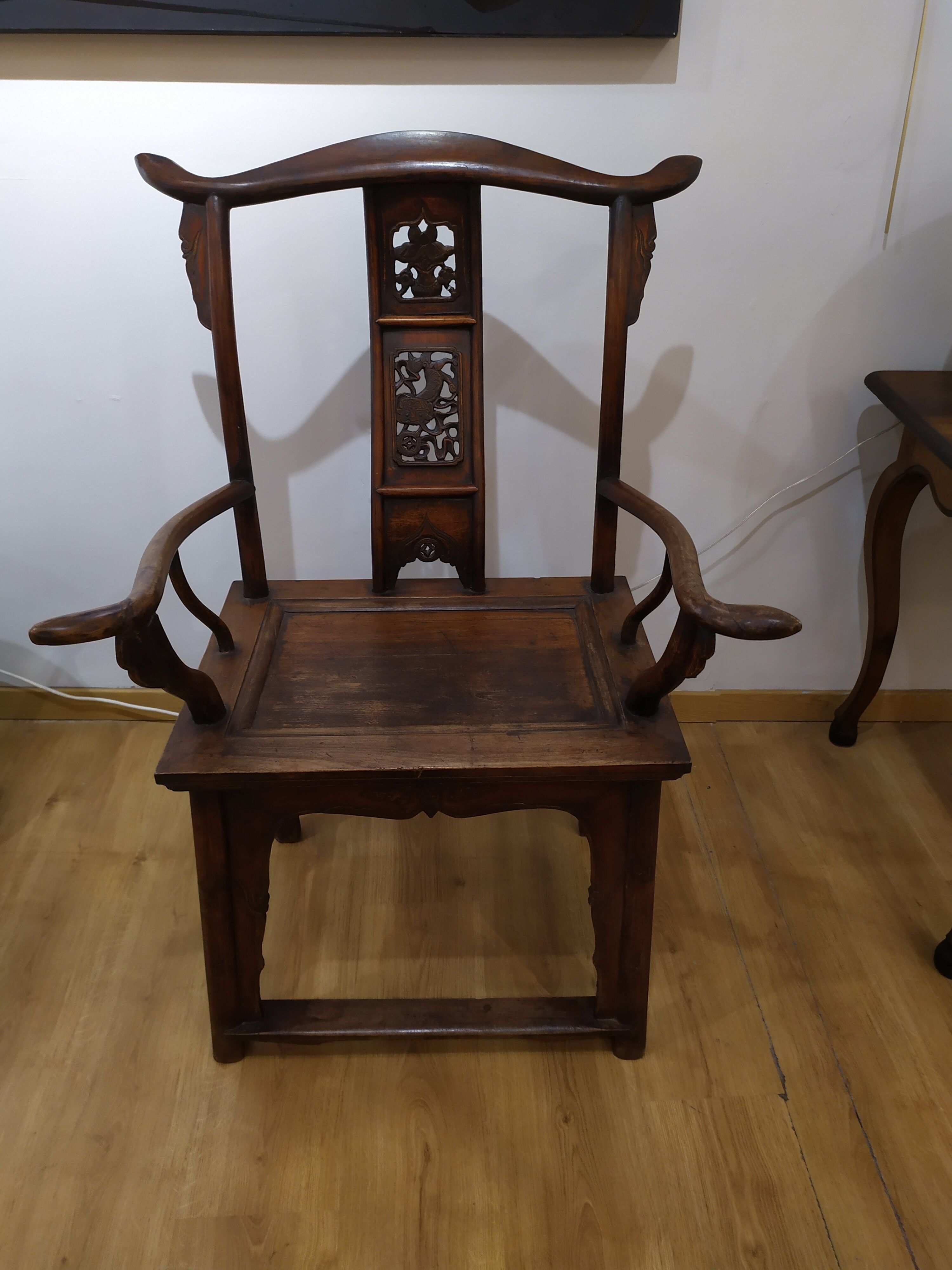 Pair of Chinese armchair, Late 18th century, Qing Dynasty