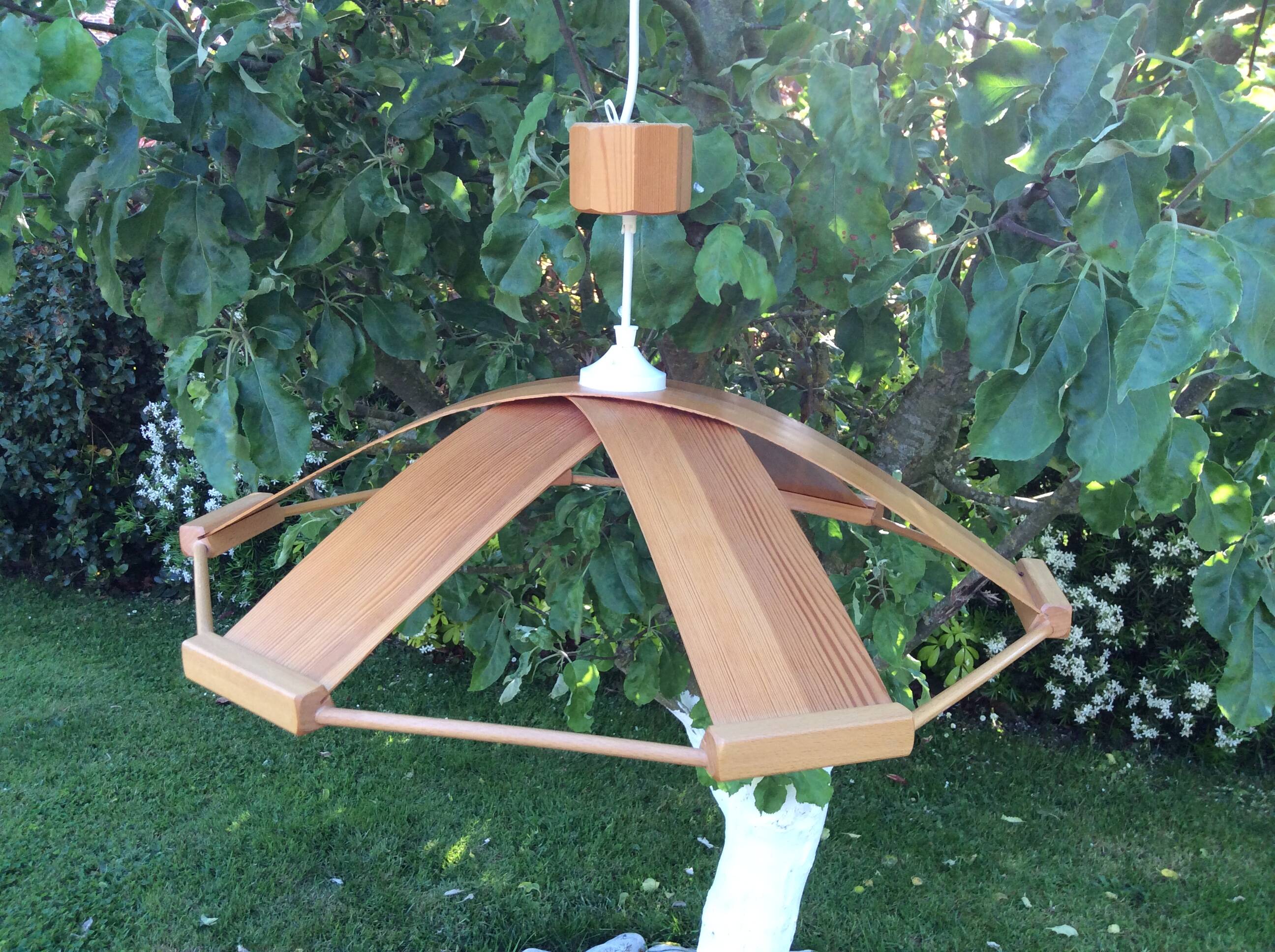 Wooden suspension