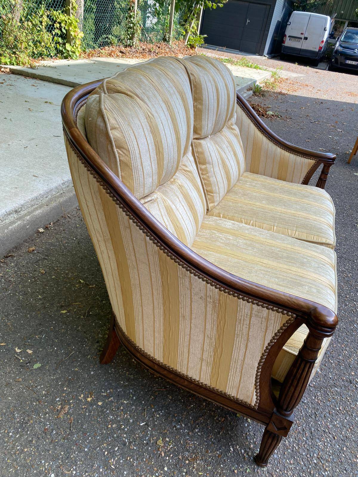 Louis XVI 2-seater sofa in golden beige fabric and curved solid wood