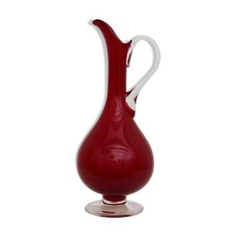 Vase carafe élégante en verre rouge