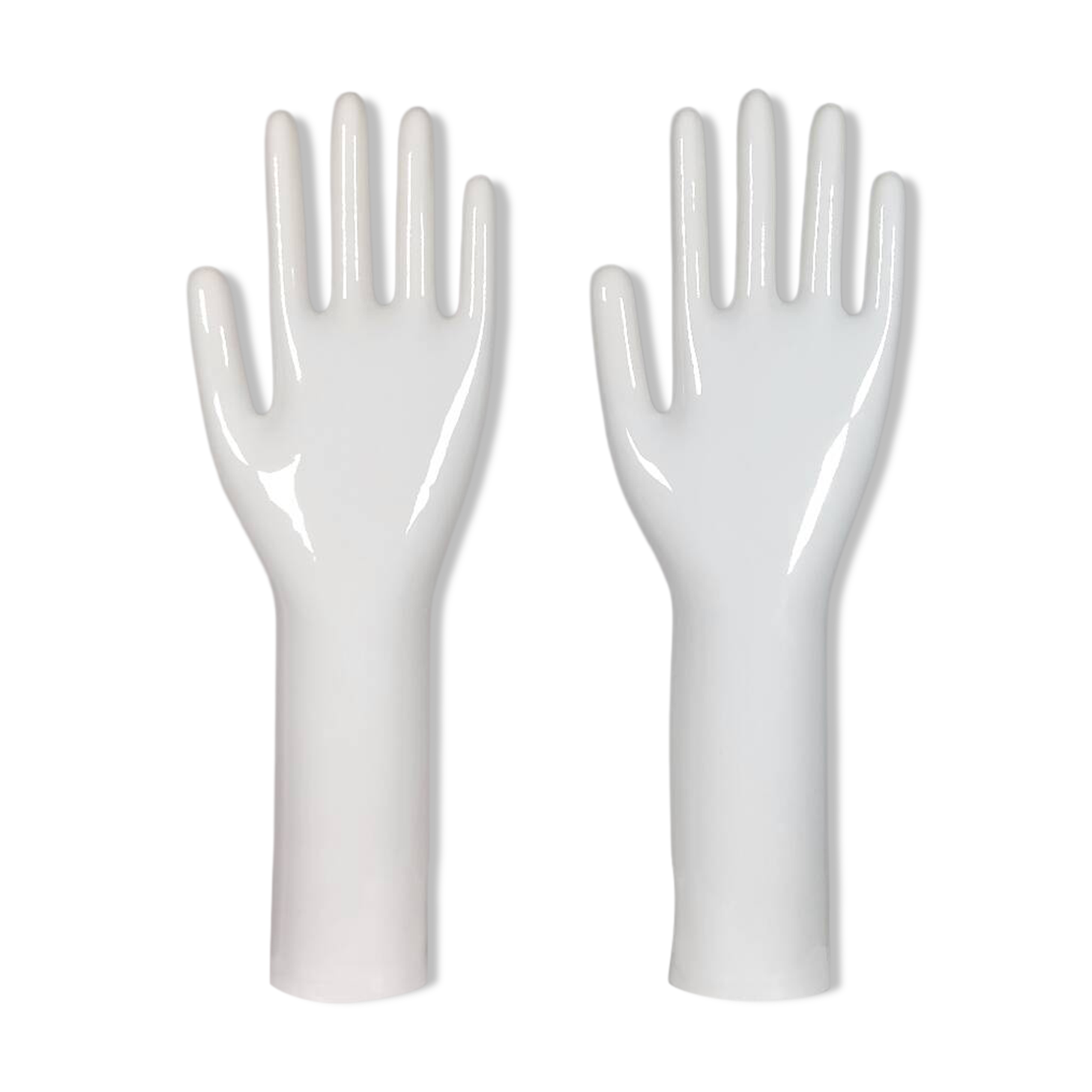 Paire de présentoirs à bijoux vintage authentiques en porcelaine industrielle représentant des mains