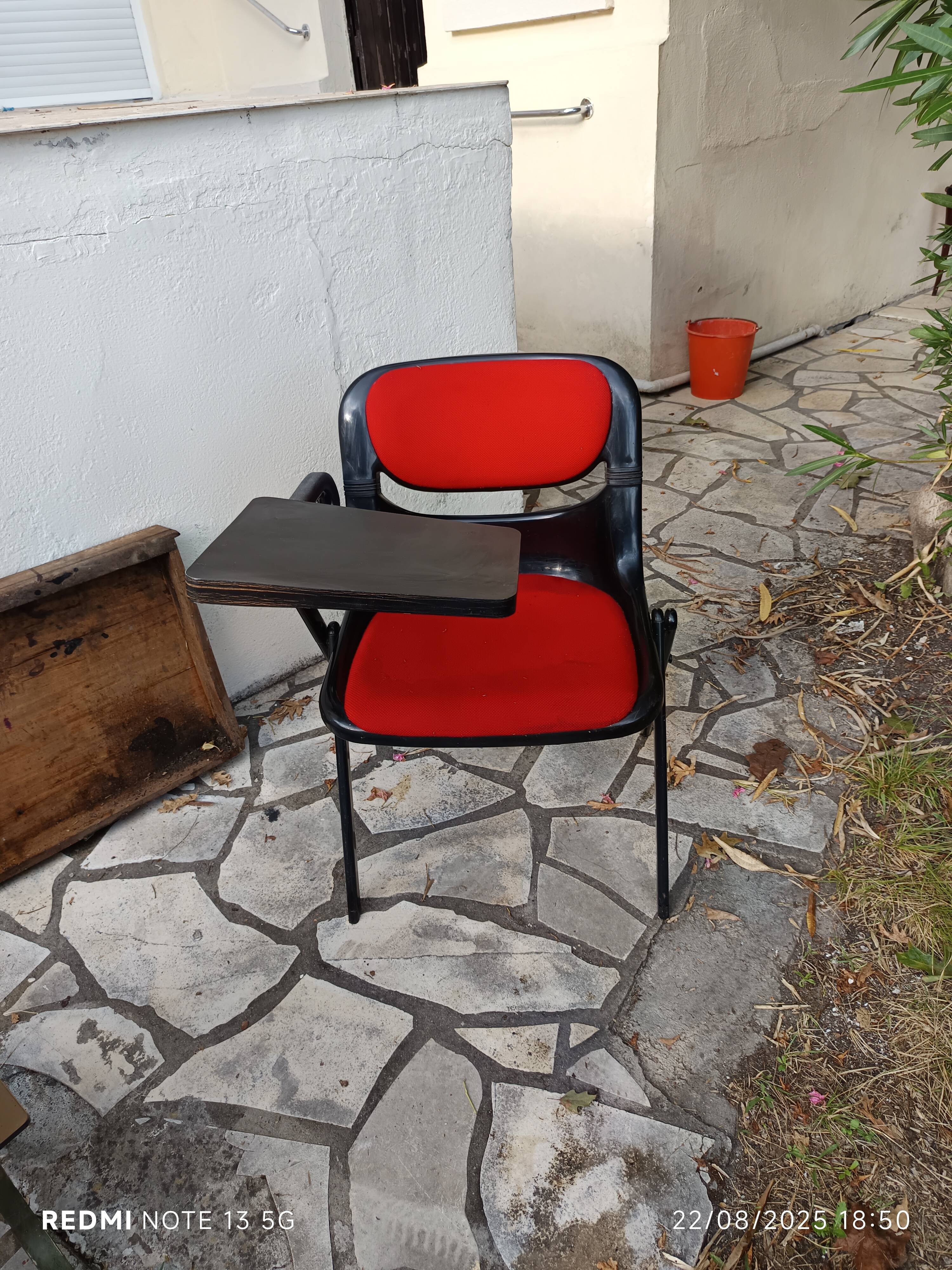 University chair tablet Dorsal Emilio Ambasz Giancarlo Piretti 1990