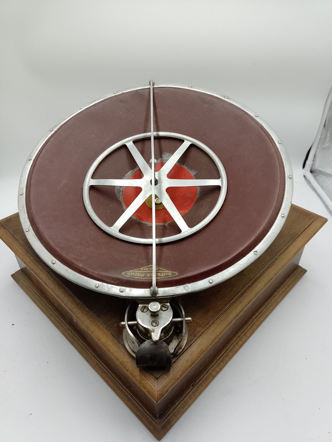Tourne disque à diffuseur
