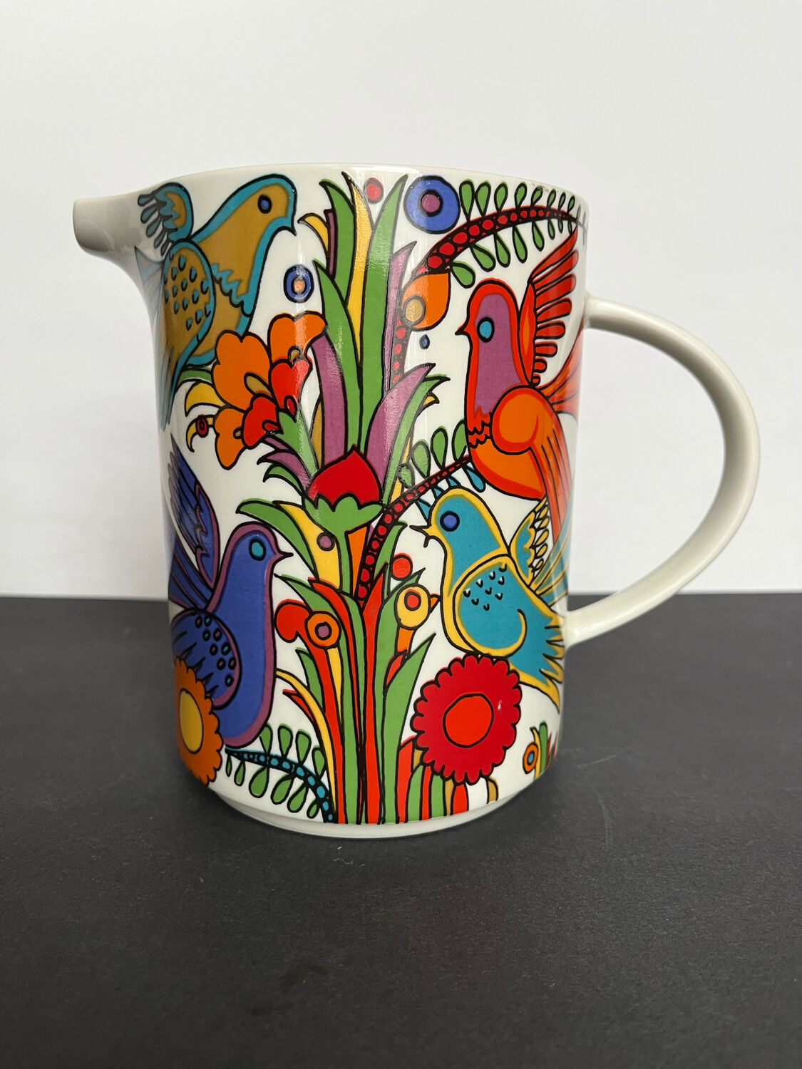 Pitcher in villeroy and boch acapulco