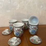 Porcelain tea mugs